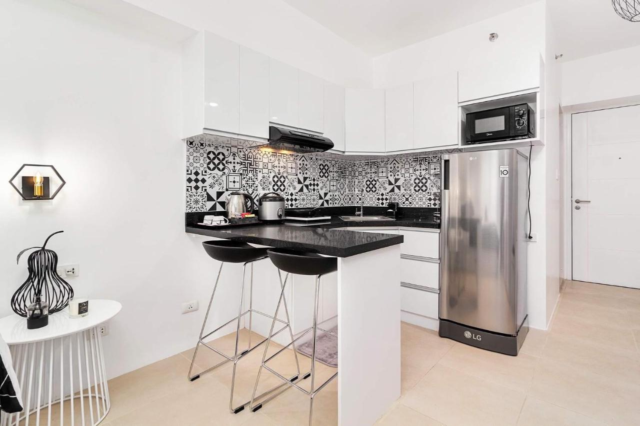Desna By J&J Homes At Avida Towers Riala T3 セブ市 エクステリア 写真
